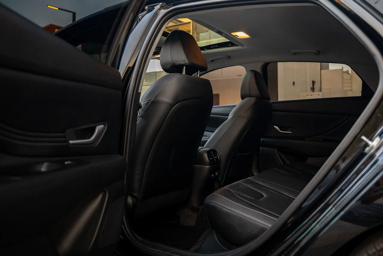 Hyundai Elantra 2025 — photo 6